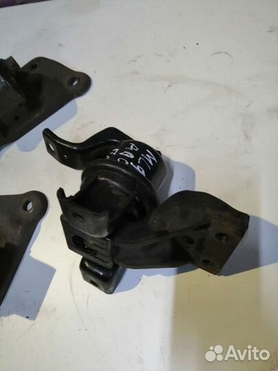 Подушка двигателя левая правая Mitsubishi Lancer 9