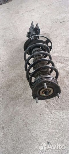 Амортизатор передний левый Mazda cx-5 KF.Оригинал