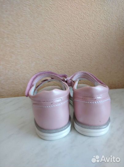 Босоножки для девочки