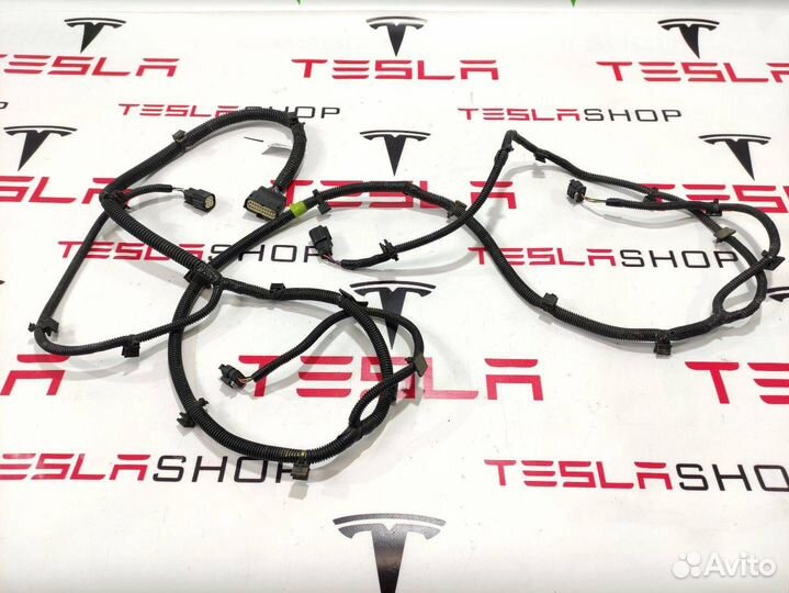 Электропроводка бампера Tesla Model S 2015