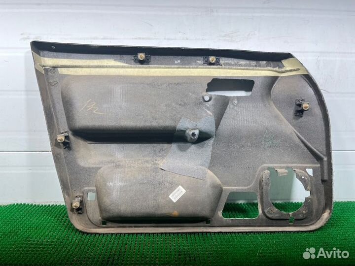 Обшивка двери передняя правая Лада 2111 1 21124