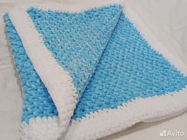 Плед ручной работы из гипоаллергенной пряжи