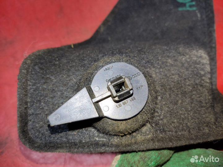 Крышка ниши багажника Volkswagen Golf 4 хетчбек