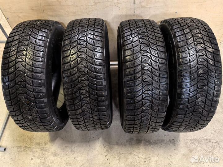 Michelin Agilis X-Ice North 215/65 R16 21H