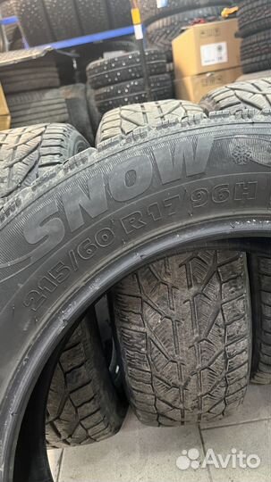 Kormoran Snow 215/60 R17 96H