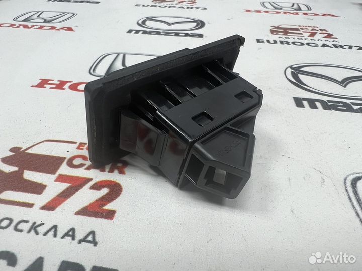 Кнопка открывания багажника Mazda 6 GJ 2012-2018
