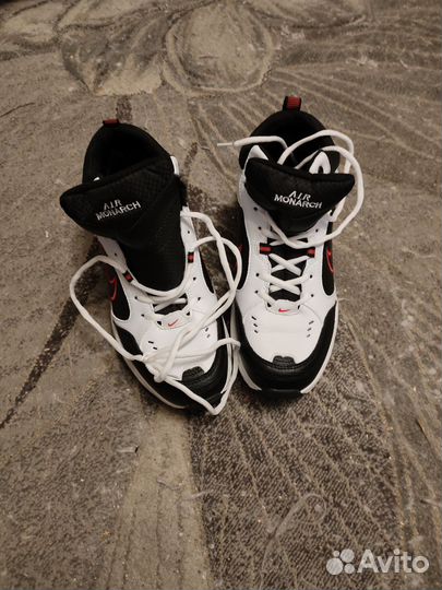 Кроссовки зимние