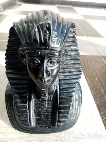 Бюст из африканского эбенового дерева