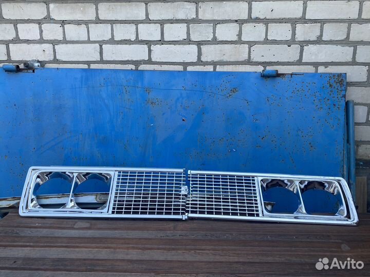 Решетка и очки ваз 2106