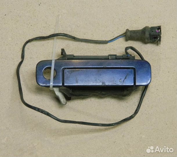 Ручка двери перед. правой наружная Audi A8