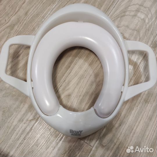 Детское сиденье на унитаз