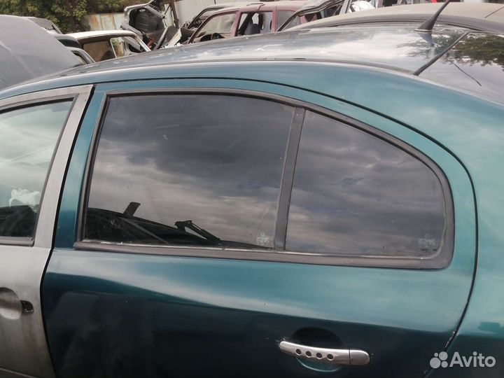 Дверные стекла Skoda Octavia Tour