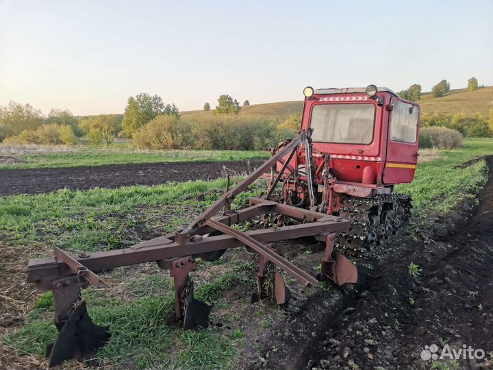 Трактор ВгТЗ ДТ-75, 1988