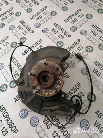 Поворотный кулак левый Hyundai Sonata 6 YF