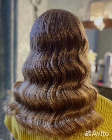 Стилист по причёскам