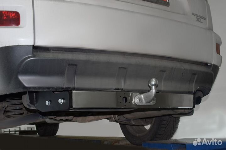 Фаркоп с накладкой из нерж./тип F/ peugeot 4007