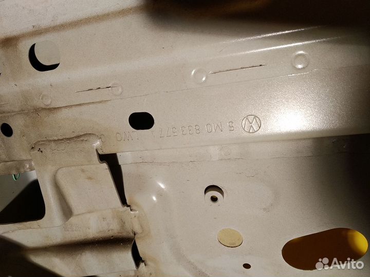 Дверь задняя левая на Volkswagen Colf V Plus