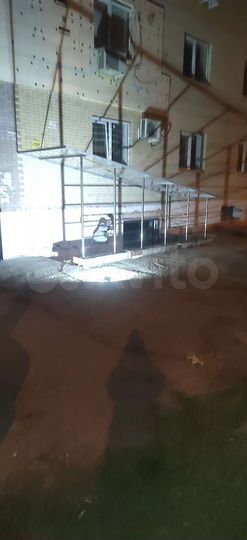 Машиноместо, > 30 м²