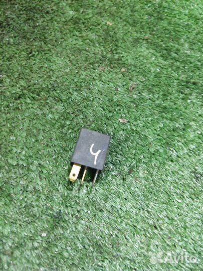 Реле Nissan Almera Classic B10