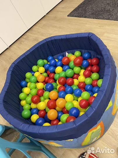 Бассейн с шариками