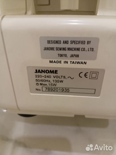 Оверлок janome 204D