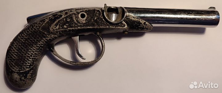 Винтажная бензиновая зажигалка