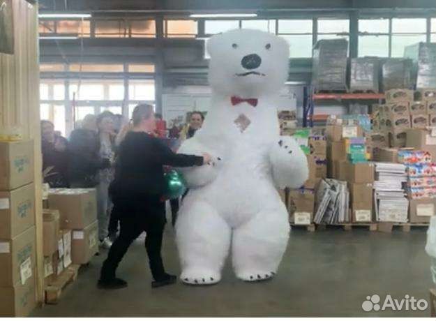 Поздравление от большого белого медведя