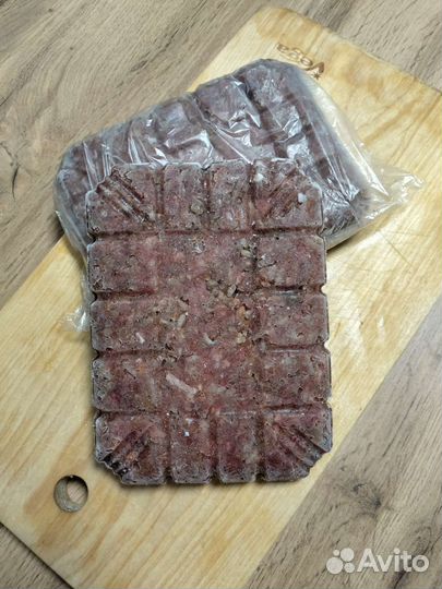 Замороженный корм для собак мелких пород и кошек