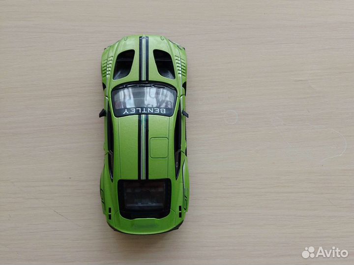 Инерционная машинка kinsmart bentley