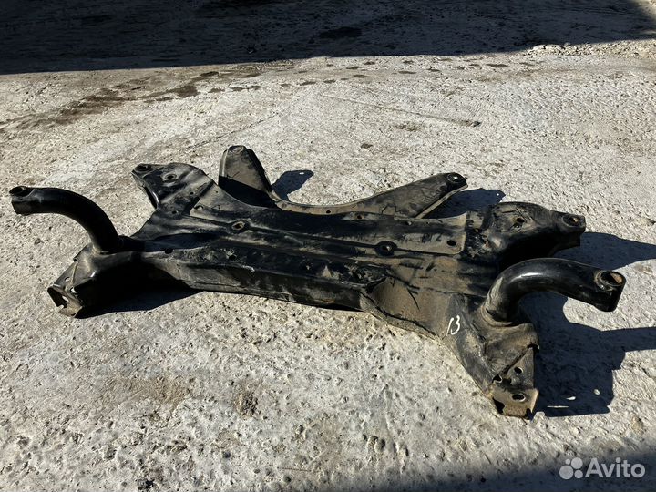 Подрамник передний Mitsubishi Lancer 10