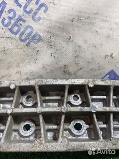 Траверса Toyota Mark X седан 2.5 4GR 2009