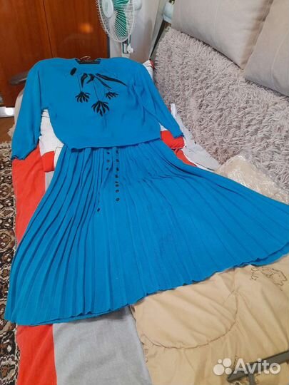 Платья и костюм с юбкой