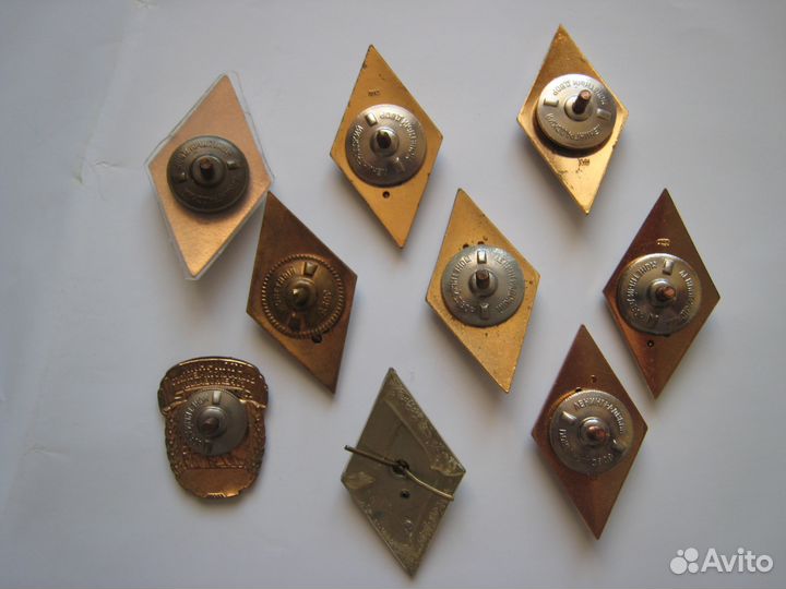 Знаки об окончание вузов