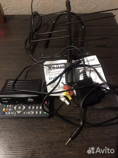 Цифровая тв приставка dvв t2 + антенна
