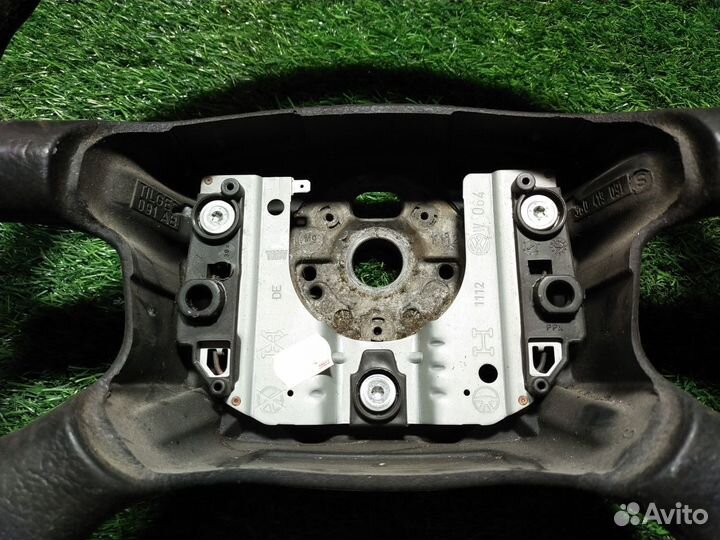 Руль рулевое колесо Volkswagen Passat B5 V