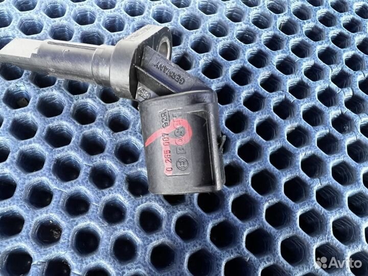 Датчик правый ABS абс Audi A5 Q5