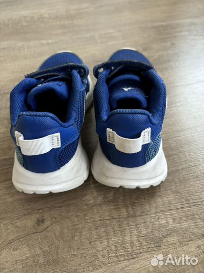 Кроссовки adidas