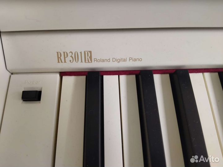 Цифровое пианино Roland RP-301