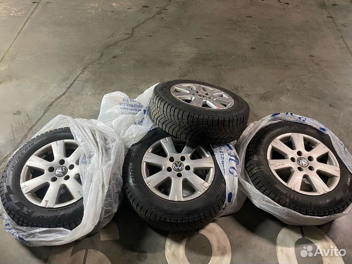 Комплект зимних колес R15 VAG/Pirelli