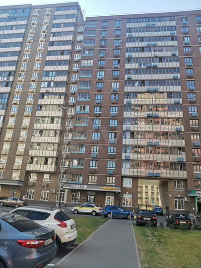 2-к. квартира, 42 м², 8/15 эт.