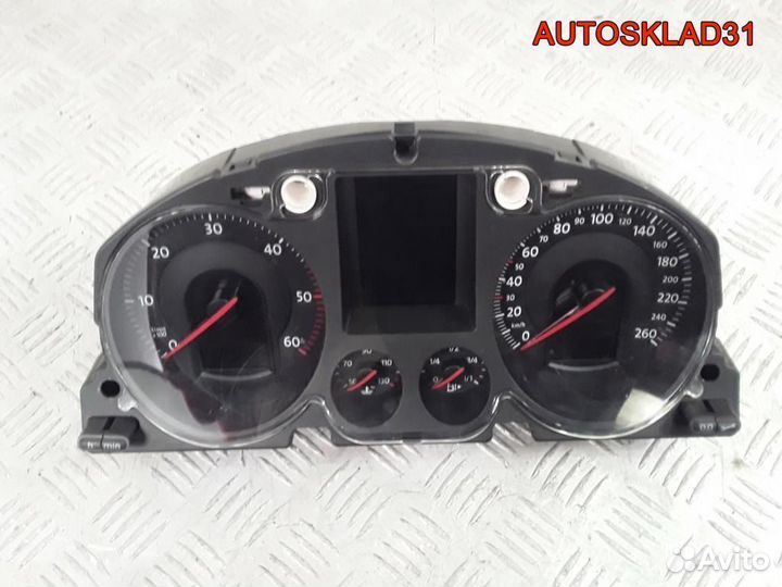 Панель приборов Volkswagen Passat B6 3C0920870Q