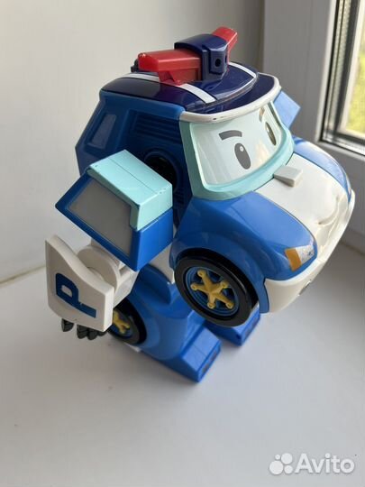 Поли робокар