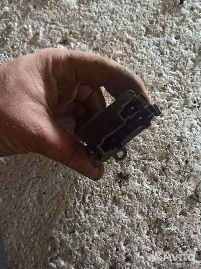 Резистор печки Volkswagen Passat b3 golf3