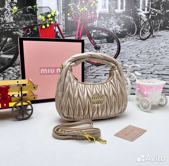 Новая женская сумка Miu Miu бежевая