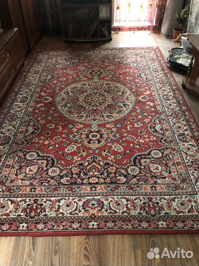 Ковер шерстяной