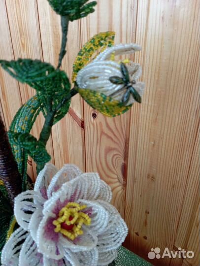 Кувшинка из бисера