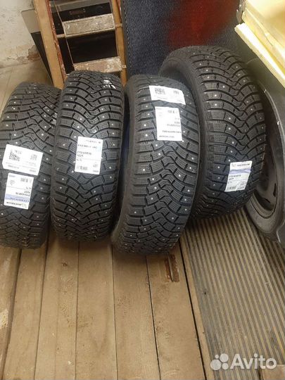 Michelin X-Ice North XIN2 215/65 R16