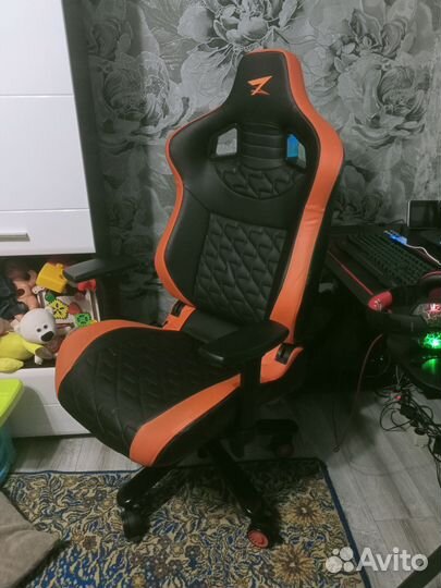 Игровое кресло бу