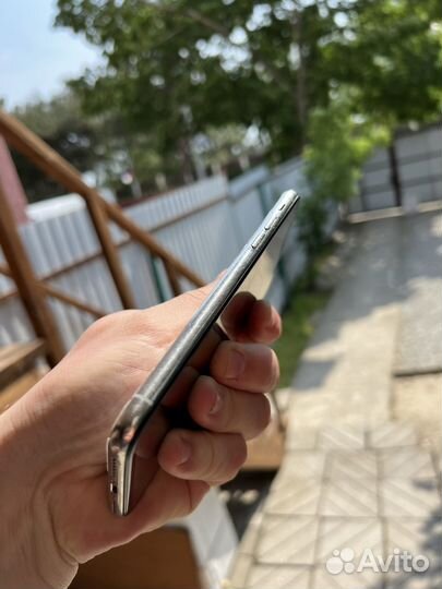 iPhone X, 64 ГБ