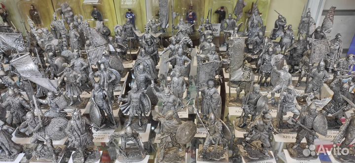 Оловянные солдатики (фигурки)